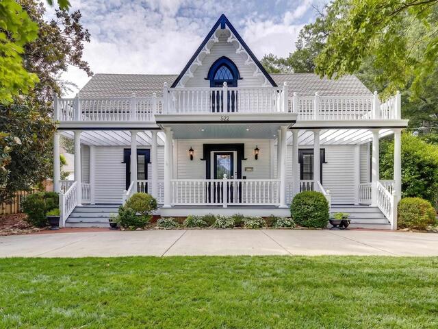 Photo of 522 Cleveland Street
