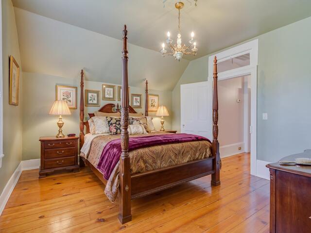 Photo of 522 Cleveland Street
