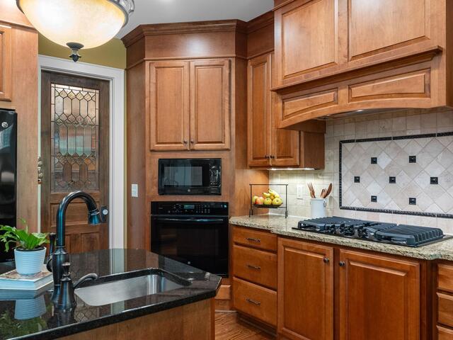 Photo of 807 Elmtree Lane