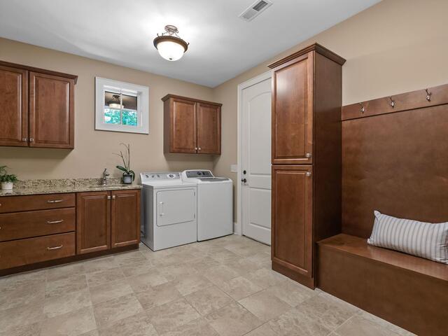 Photo of 807 Elmtree Lane