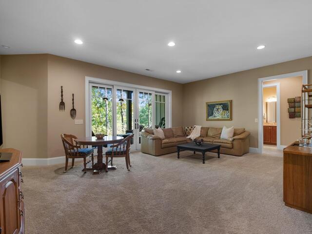 Photo of 807 Elmtree Lane