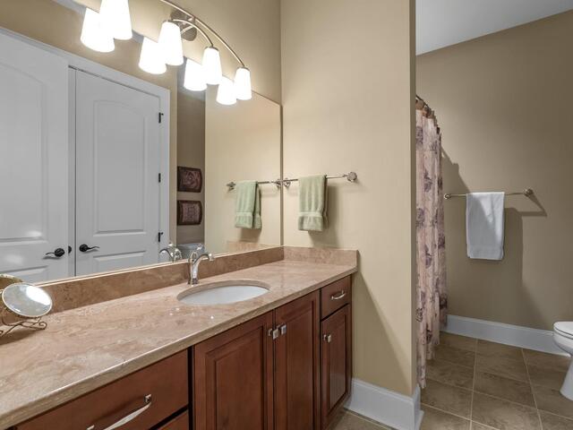 Photo of 807 Elmtree Lane