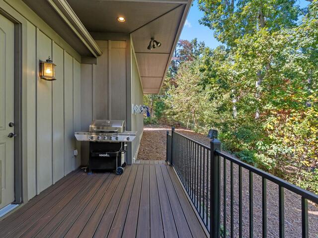 Photo of 807 Elmtree Lane