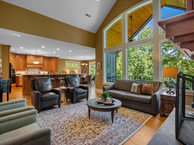 Photo of 807 Elmtree Lane