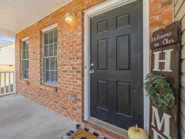 Photo of 125 River Oaks Circle