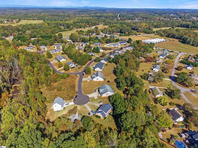 Photo of 125 River Oaks Circle