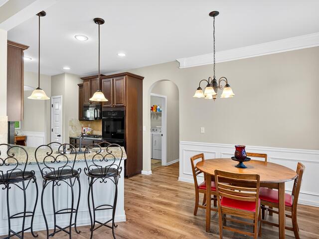 Photo of 207 E Deer Drive