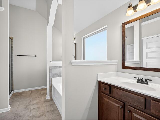 Photo of 207 E Deer Drive