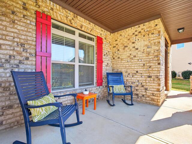 Photo of 207 E Deer Drive