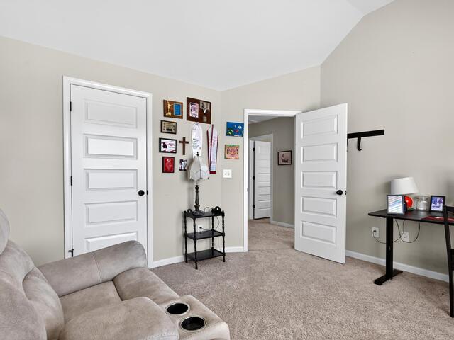 Photo of 207 E Deer Drive