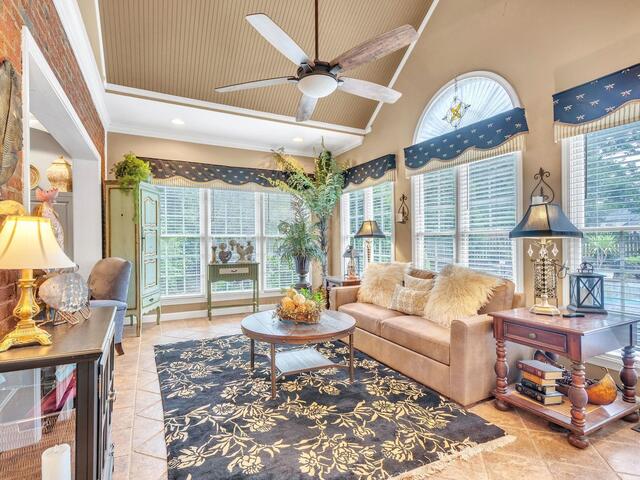 Photo of 1 Squires Meadow Court