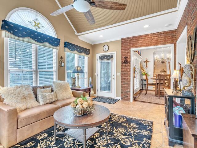 Photo of 1 Squires Meadow Court