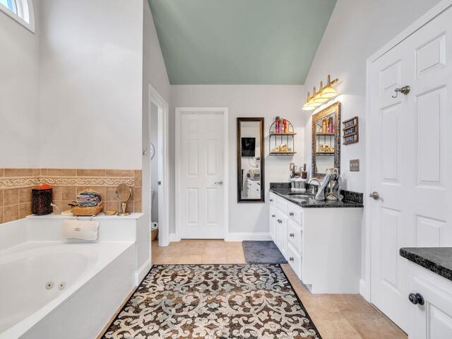 Photo of 1 Squires Meadow Court
