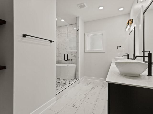 Photo of 649 Canterbury Road