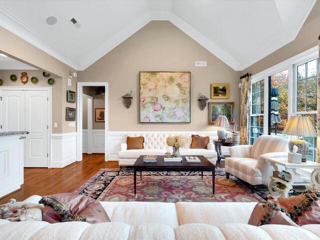 Photo of 209 Courtside Trail