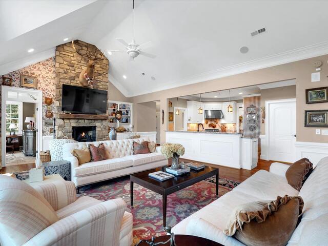 Photo of 209 Courtside Trail