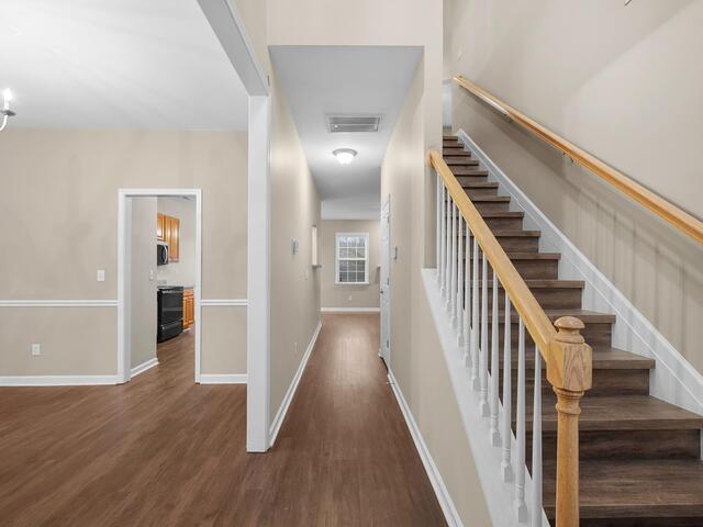 Photo of 203 Fledgling Way