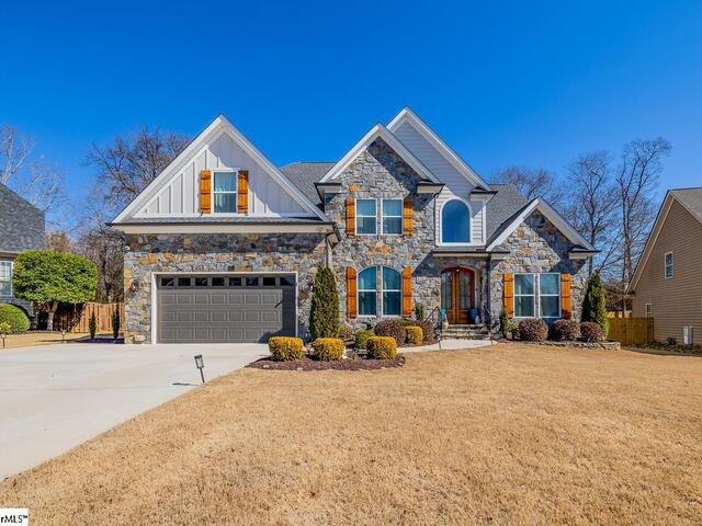 Photo of 324 Carters Creek Court