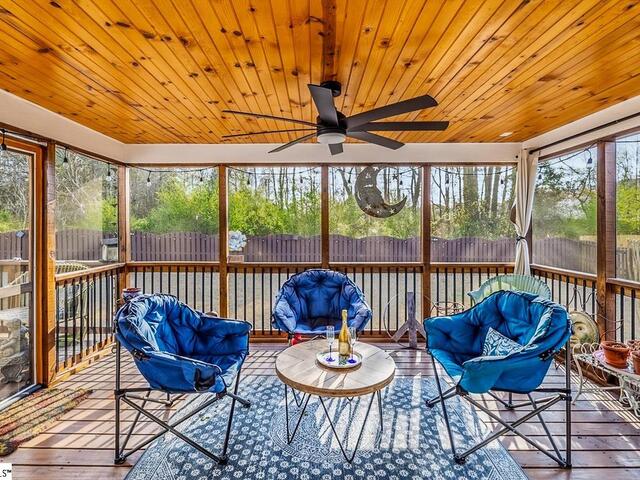 Photo of 324 Carters Creek Court