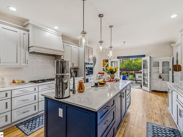 Photo of 324 Carters Creek Court