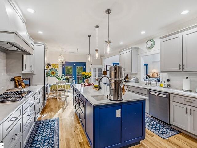 Photo of 324 Carters Creek Court