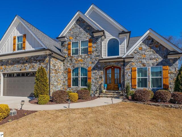 Photo of 324 Carters Creek Court