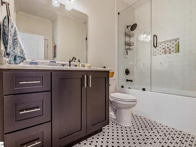 Photo of 324 Carters Creek Court