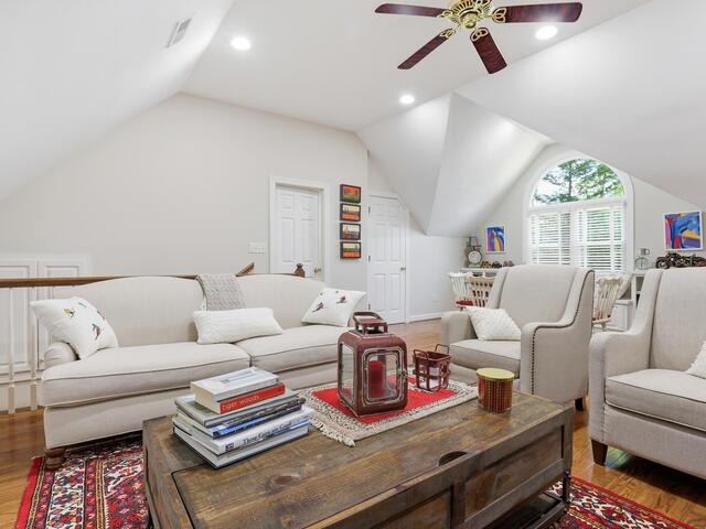 Photo of 111 Overlook Court