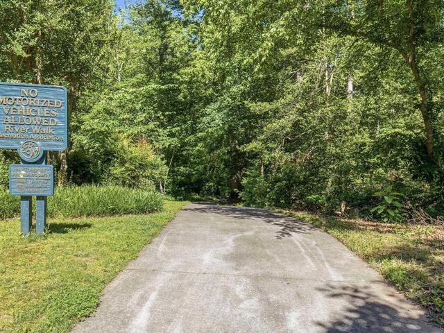Photo of 120 Laurel Oak Trail