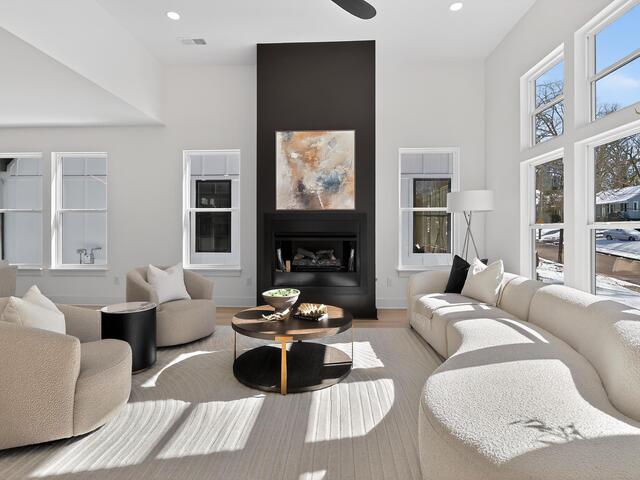 Photo of 348 Potomac Avenue