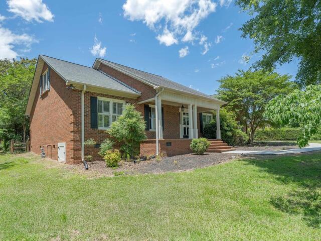 Photo of 322 N Rutherford Road