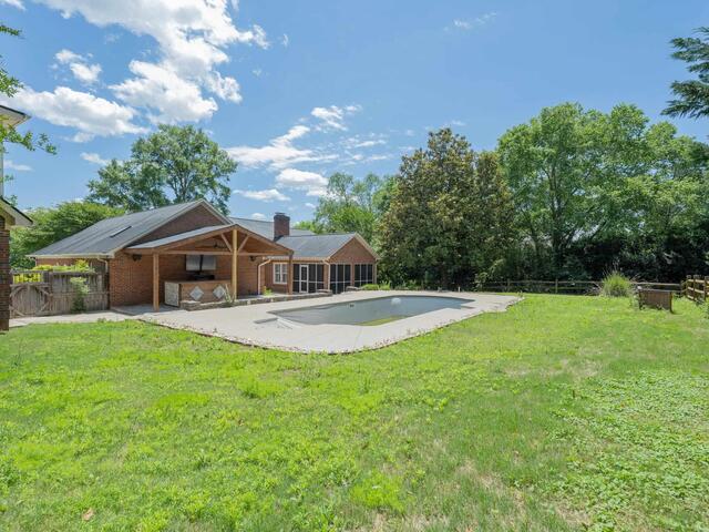 Photo of 322 N Rutherford Road