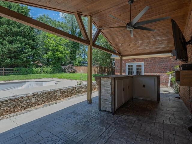 Photo of 322 N Rutherford Road