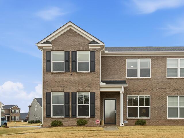 Photo of 333 Village Boundary