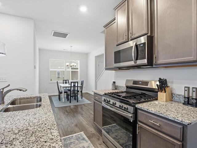 Photo of 333 Village Boundary