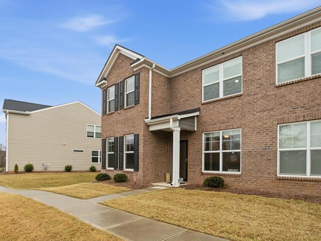 Photo of 333 Village Boundary