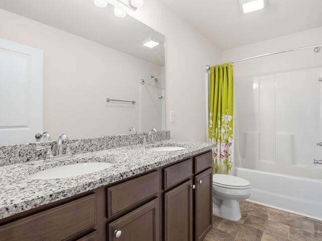 Photo of 333 Village Boundary