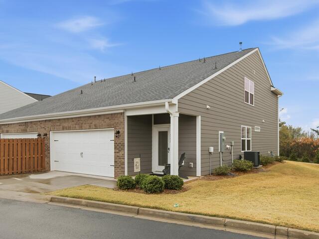 Photo of 333 Village Boundary