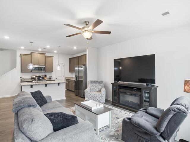 Photo of 333 Village Boundary