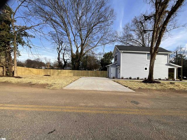 Photo of 1306 W Bramlett Road