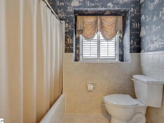 Photo of 408 Bridgewater Drive