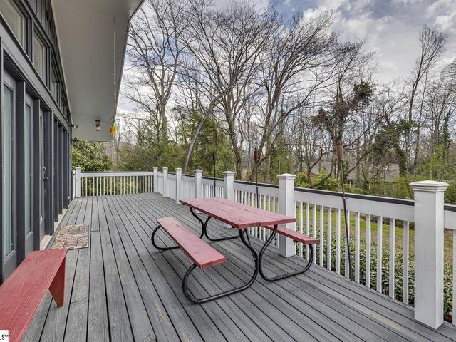 Photo of 408 Bridgewater Drive