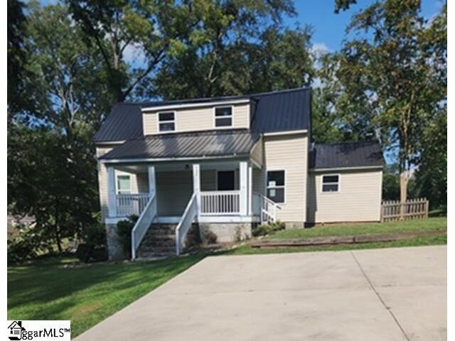 Photo of 104 Maplebrook Street