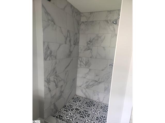 Photo of 104 Maplebrook Street