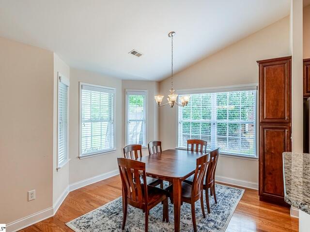 Photo of 7 Cedarcrest Court