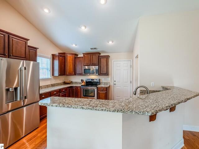 Photo of 7 Cedarcrest Court