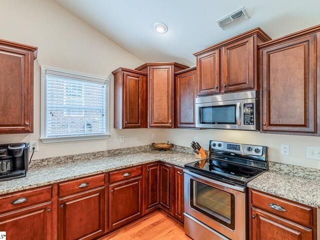 Photo of 7 Cedarcrest Court