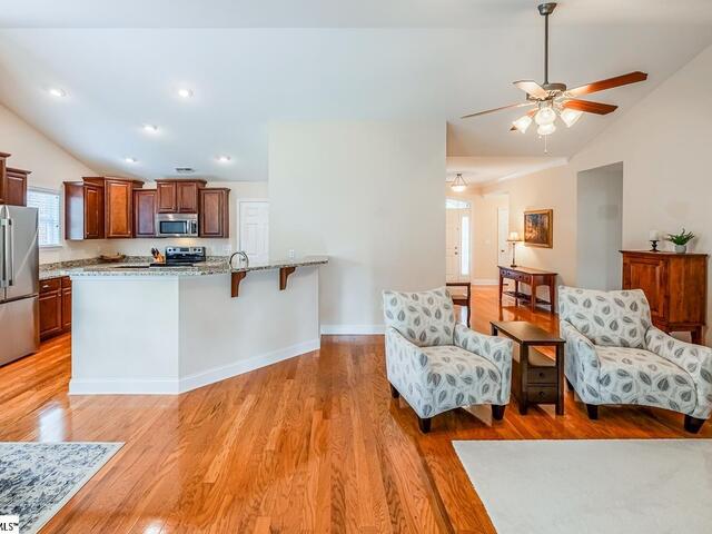 Photo of 7 Cedarcrest Court