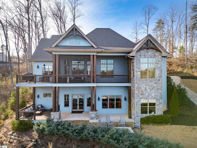 Photo of 104 Hunter Hill Circle