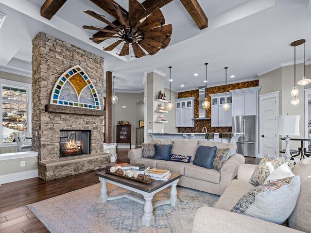 Photo of 104 Hunter Hill Circle